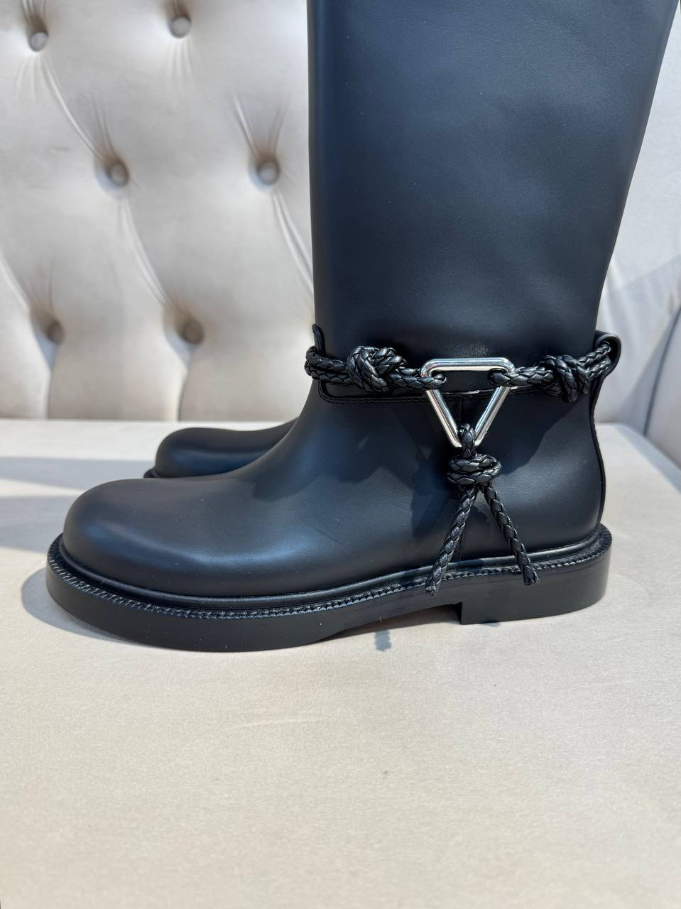 САПОГИ BOTTEGA VENETA детальное фото