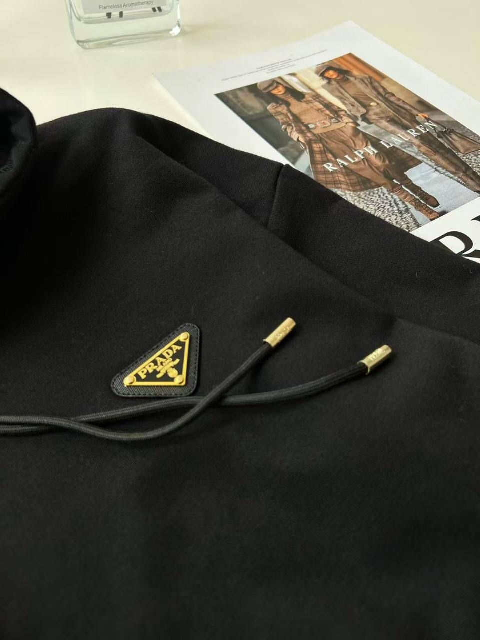 КОСТЮМ PRADA детальное фото