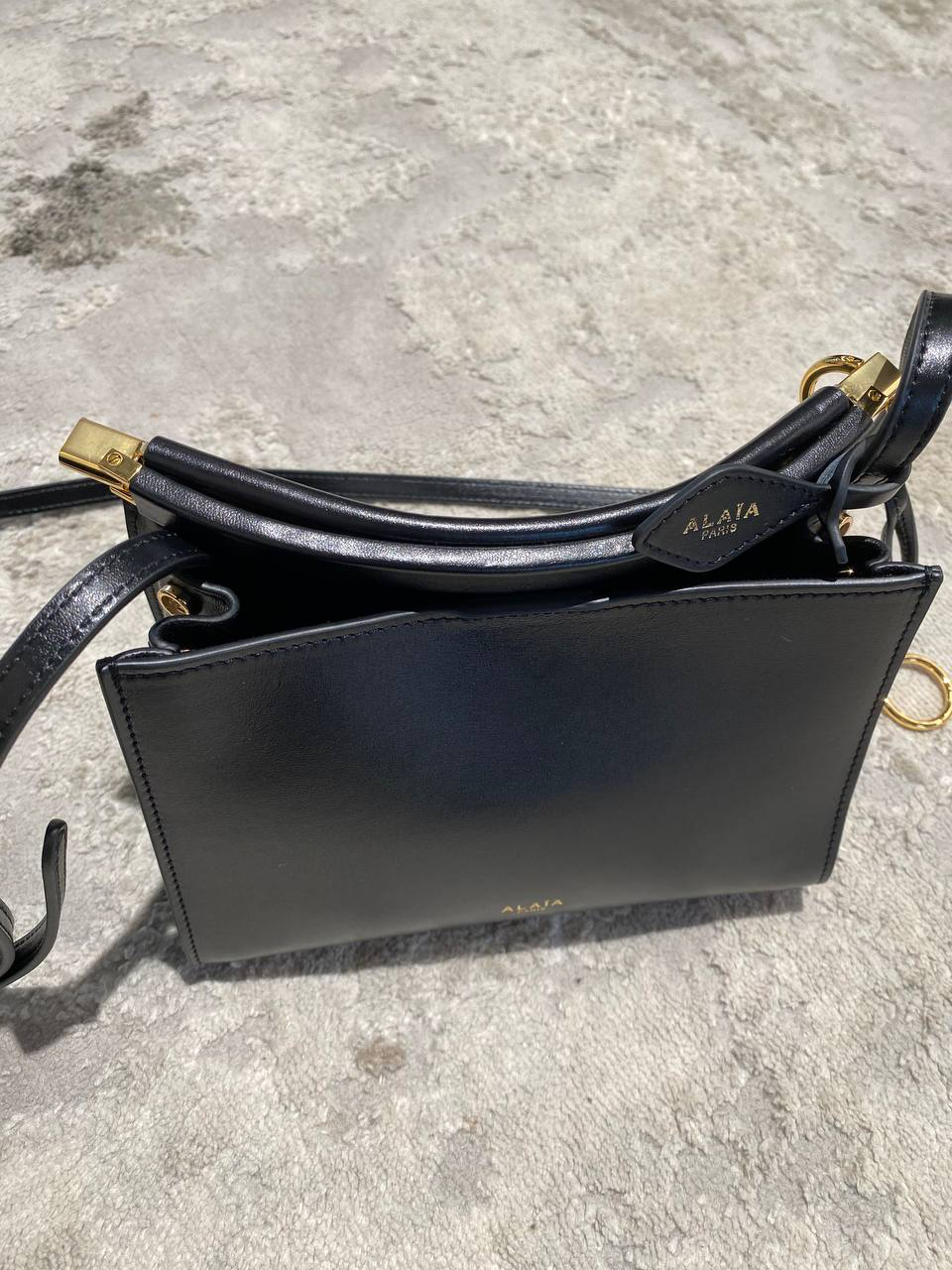 СУМКА ALAIA детальное фото