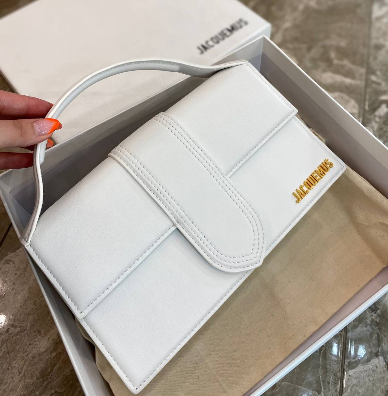 СУМКА JACQUEMUS детальное фото