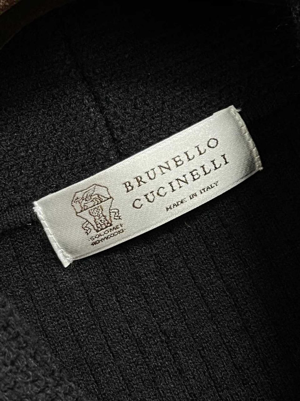 МУЖСКОЙ КАРДИГАН BRUNELLO CUCINELLI детальное фото