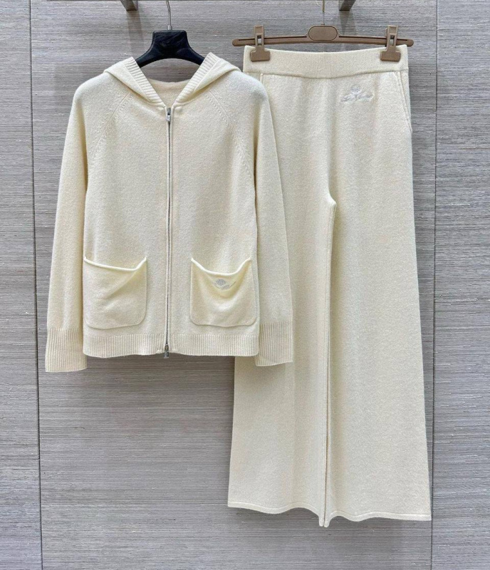 КОСТЮМ LORO PIANA фото