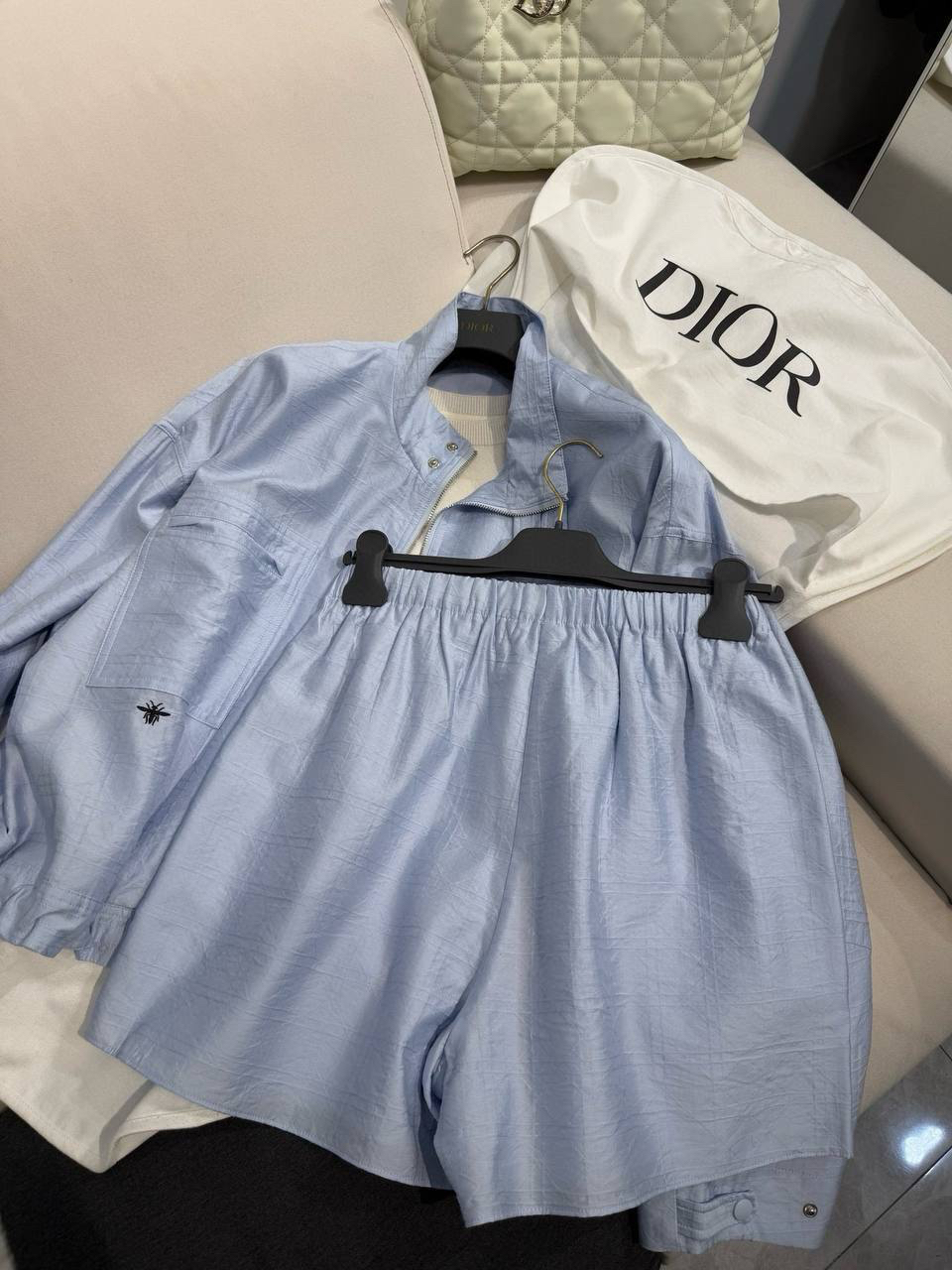КОСТЮМ CHRISTIAN DIOR детальное фото