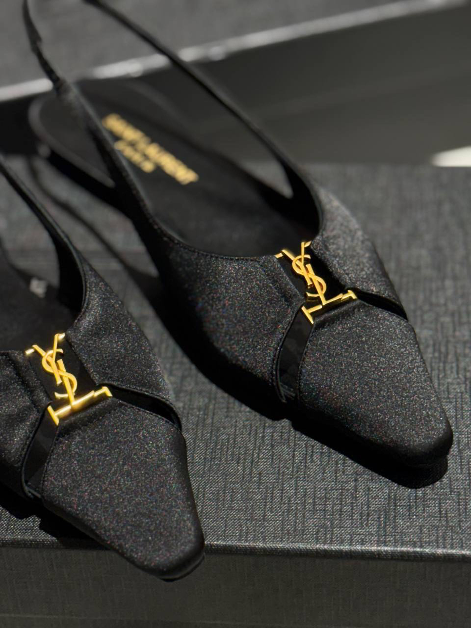 ТУФЛИ SAINT LAURENT детальное фото