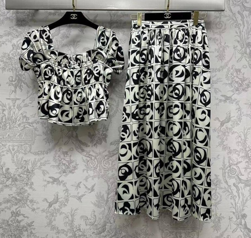 КОСТЮМ CHANEL фото