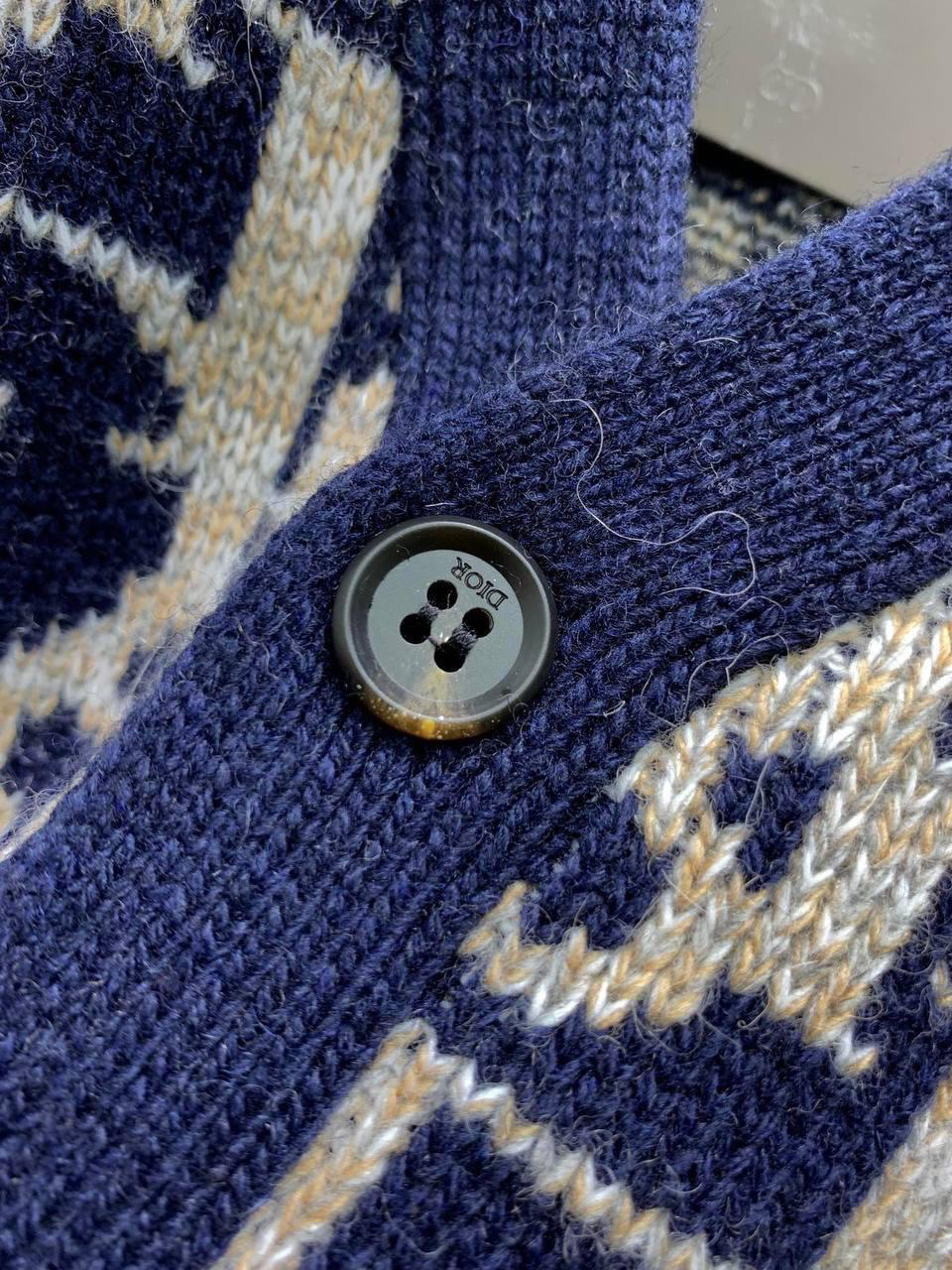 КАРДИГАН CHRISTIAN DIOR детальное фото