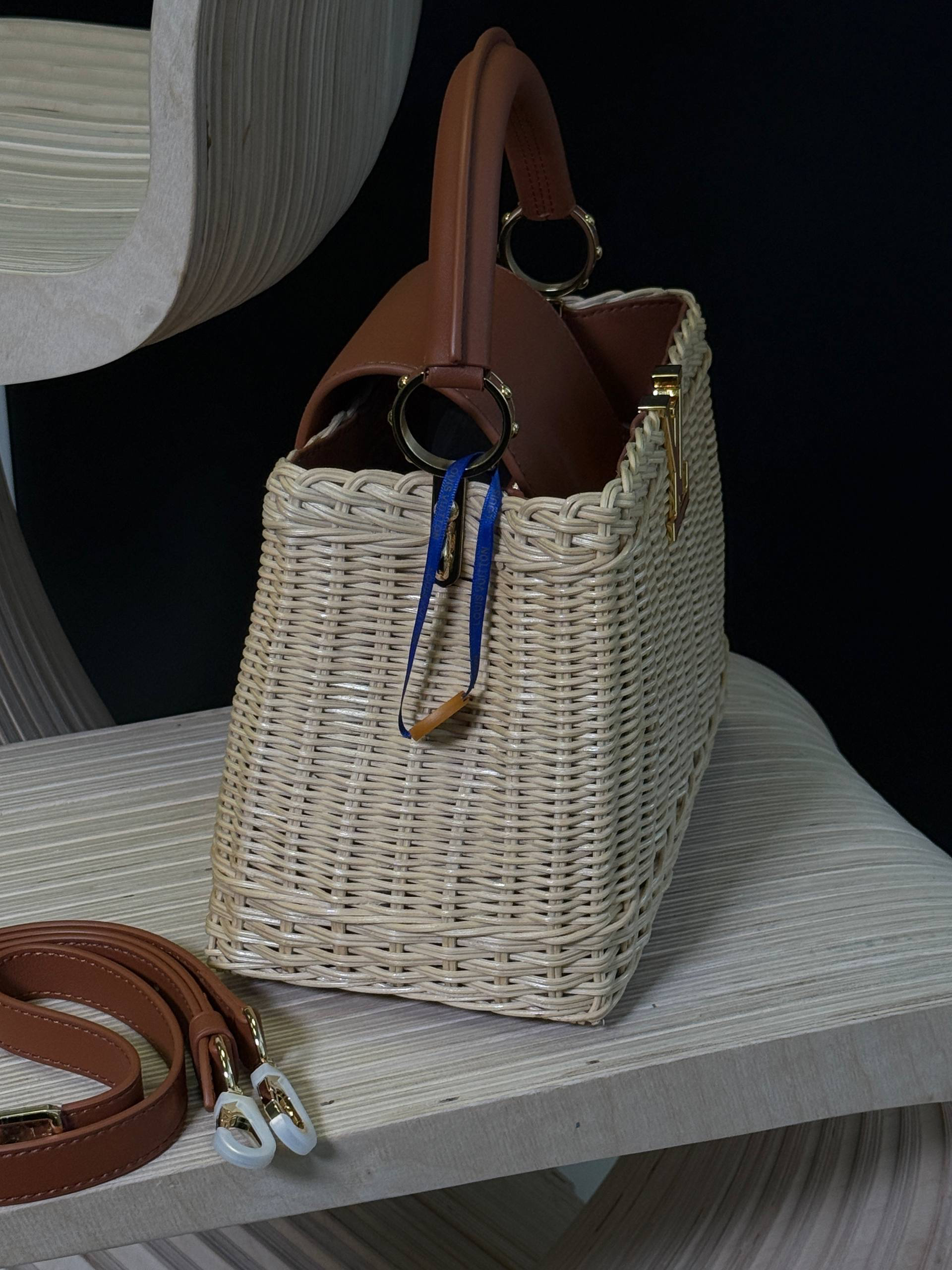 СУМКА LOUIS VUITTON детальное фото