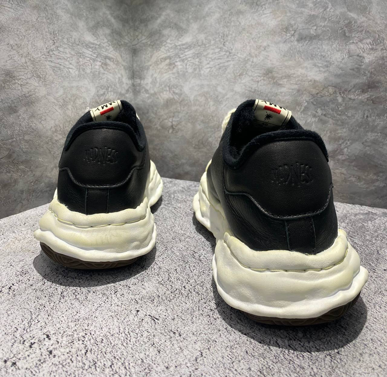 КРОССОВКИ MAISON MIHARA детальное фото