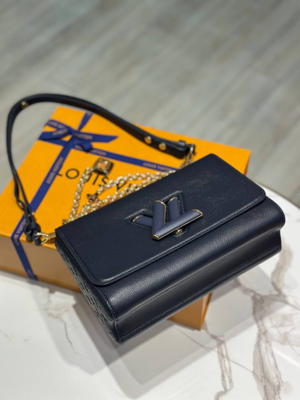 СУМКА LOUIS VUITTON детальное фото