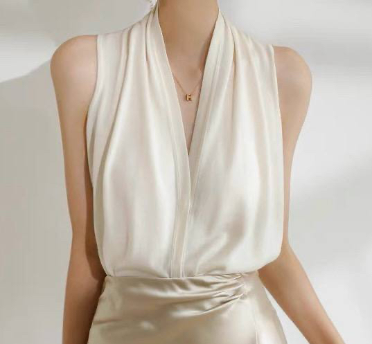 МАЙКА THE ROW детальное фото