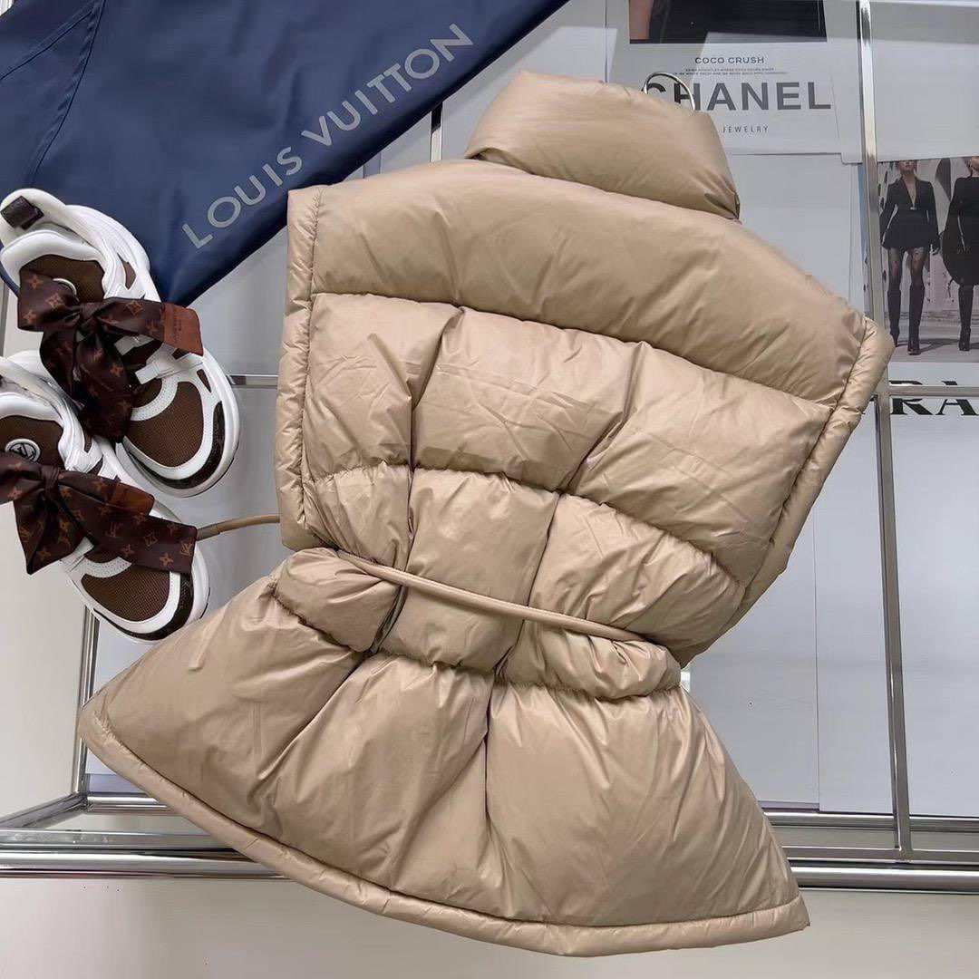 ЖИЛЕТ LOUIS VUITTON детальное фото