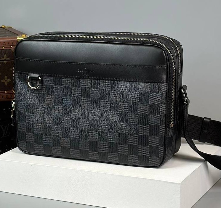 МУЖСКАЯ СУМКА МЕССЕНДЖЕР LOUIS VUITTON фото