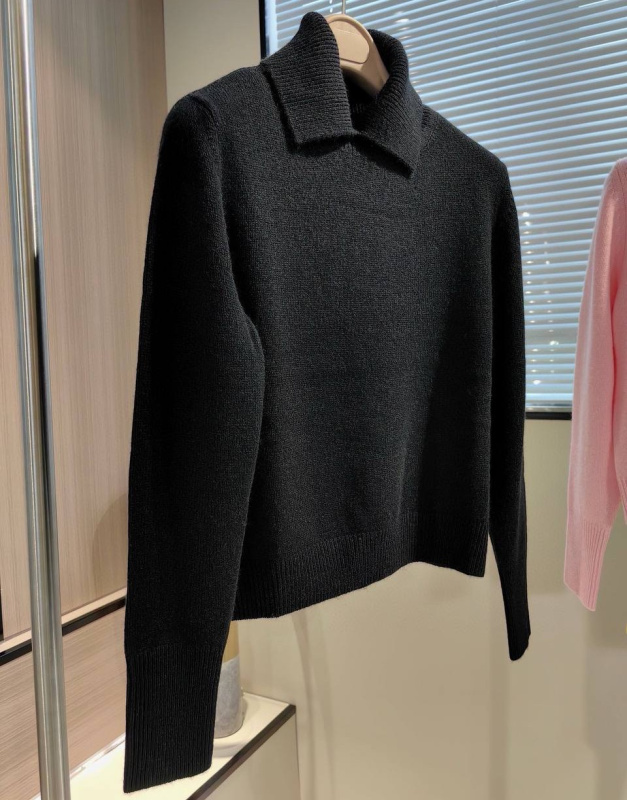 СВИТЕР PRADA фото