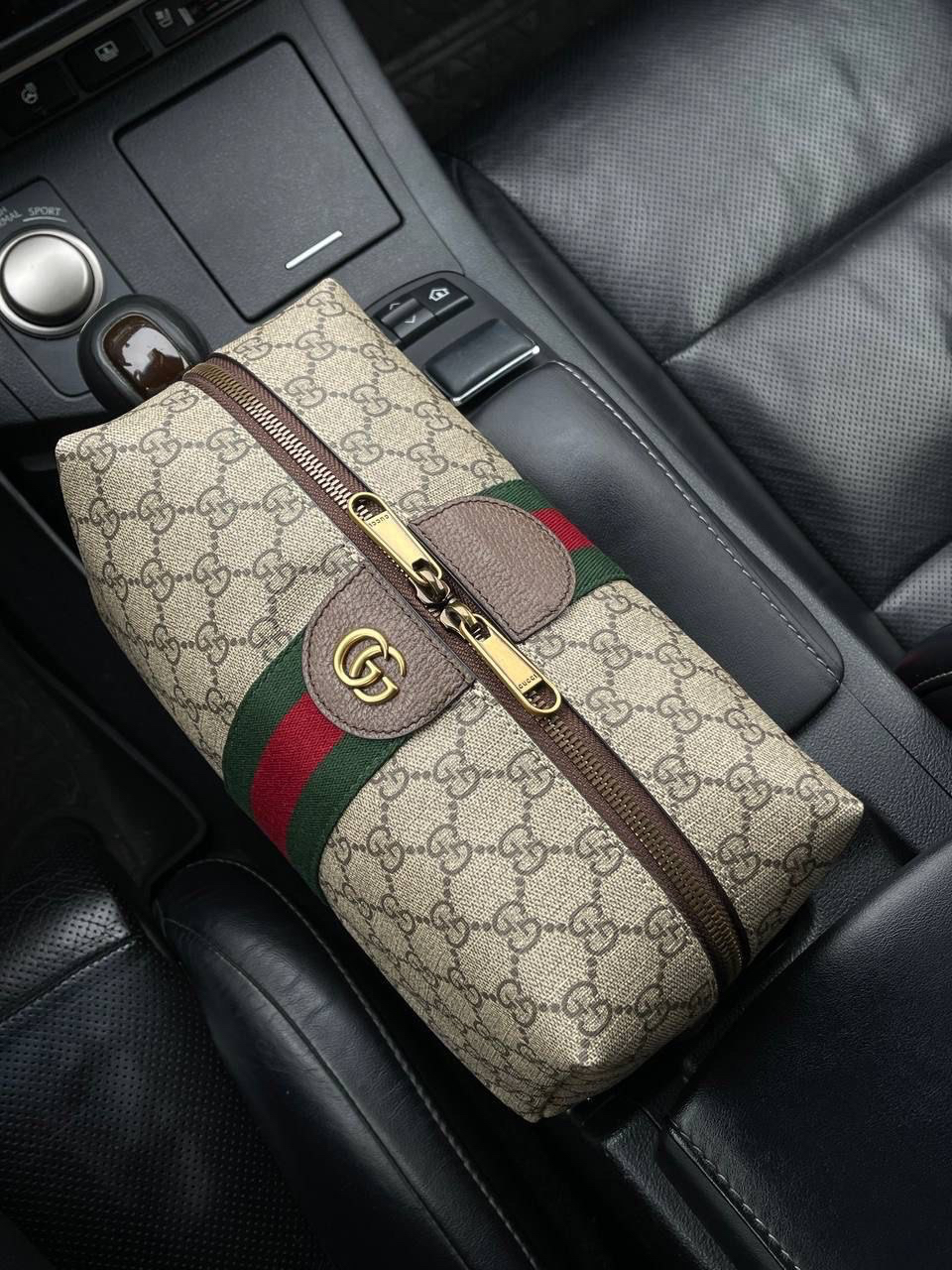 МУЖСКОЙ НЕСЕССЕР КОСМЕТИЧКА GUCCI детальное фото