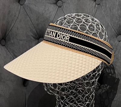 КОЗЫРЕК CHRISTIAN DIOR фото