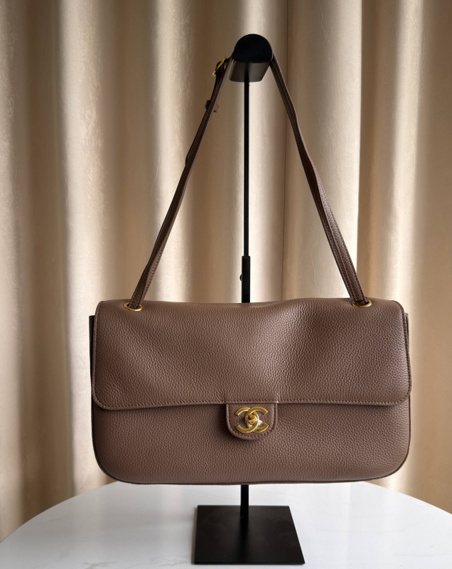 СУМКА CHANEL MAXI FLAP фото