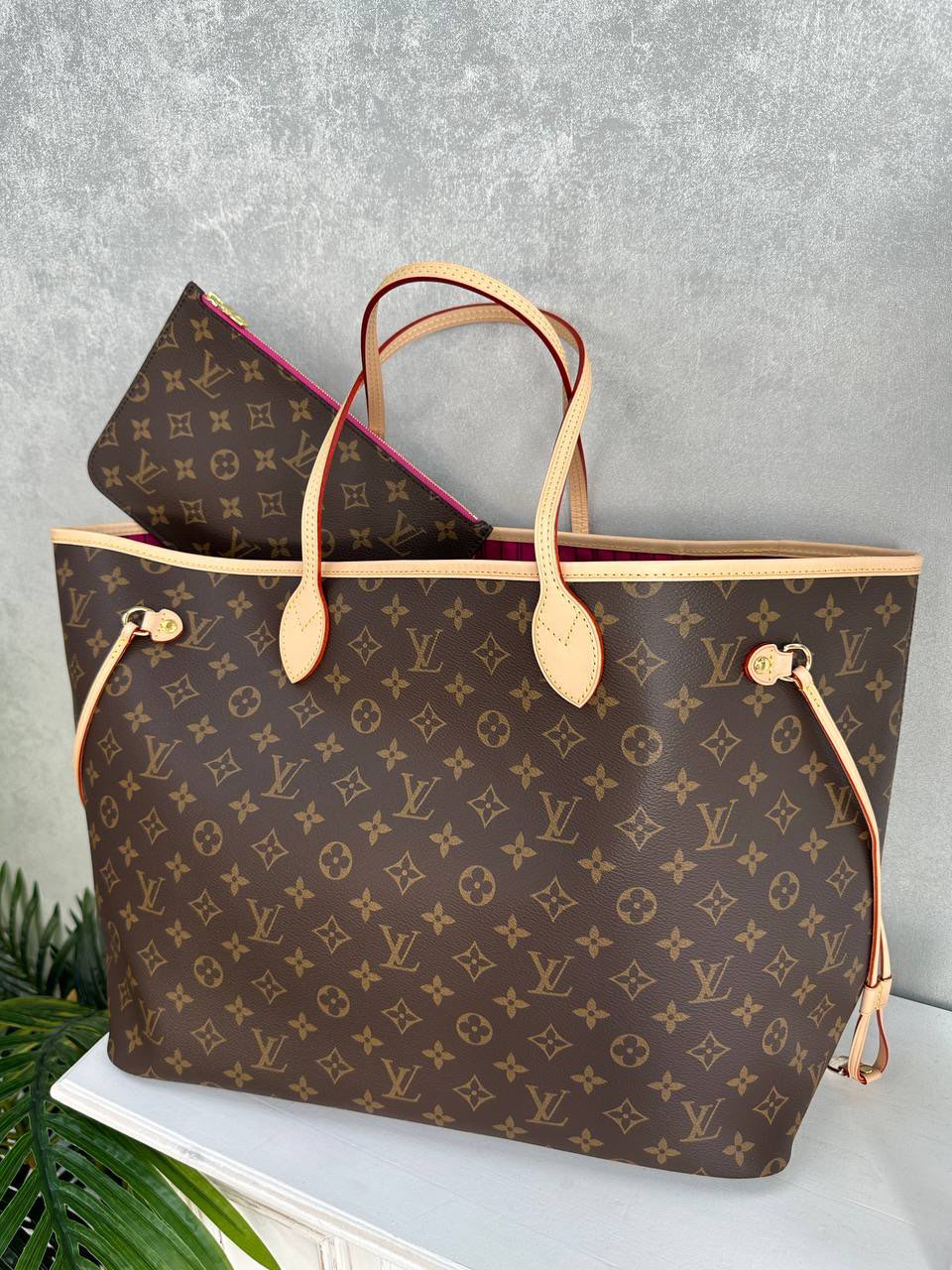 СУМКА LOUIS VUITTON NEVERFULL детальное фото