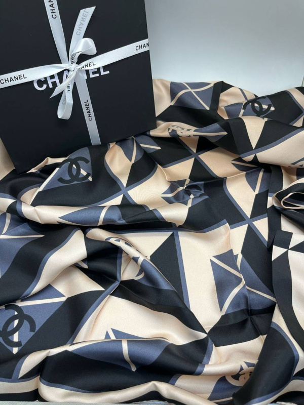 ПЛАТОК CHANEL фото
