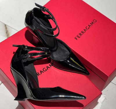 ТУФЛИ FERRAGAMO фото