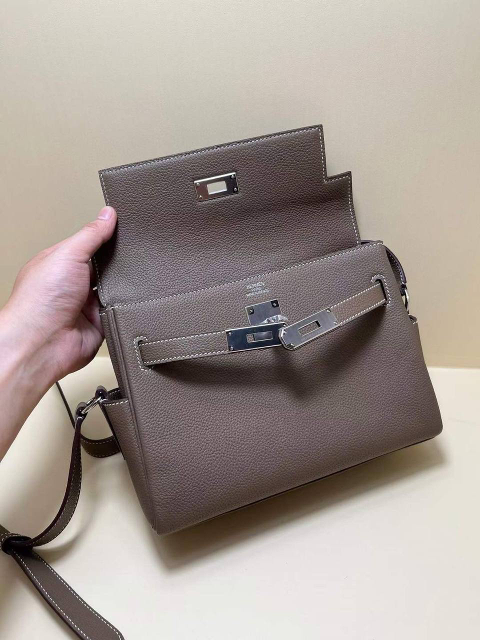 МУЖСКАЯ СУМКА МЕССЕНДЖЕР HERMES детальное фото