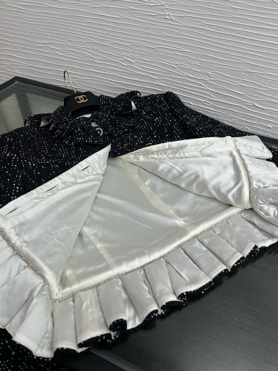 КОСТЮМ CHANEL детальное фото