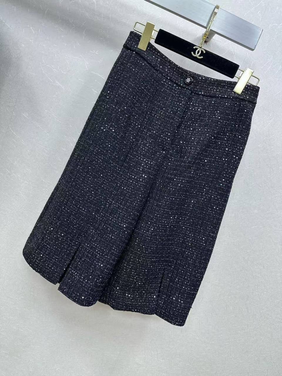 КОСТЮМ CHANEL детальное фото