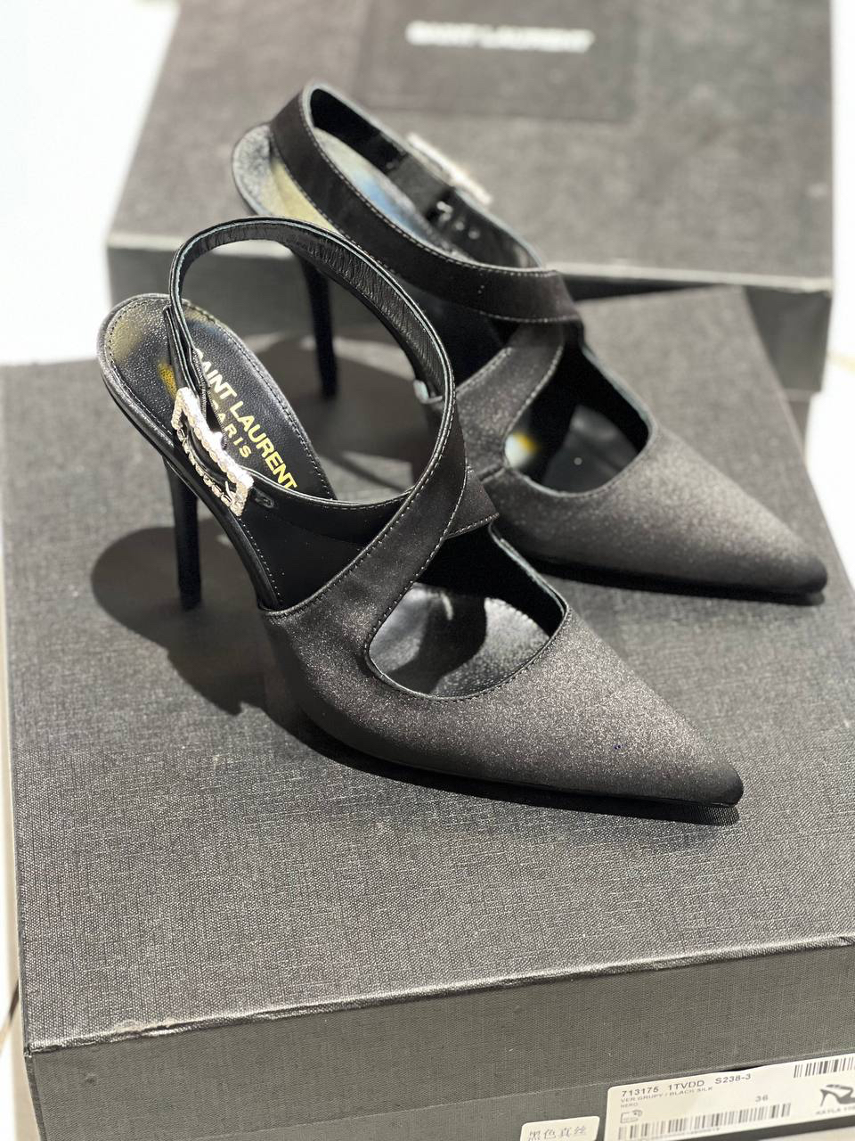 ТУФЛИ SAINT LAURENT детальное фото