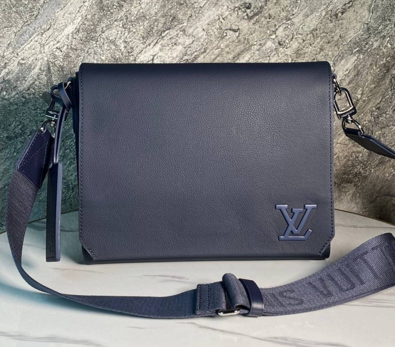 МУЖСКАЯ СУМКА МЕССЕНДЖЕР LOUIS VUITTON фото