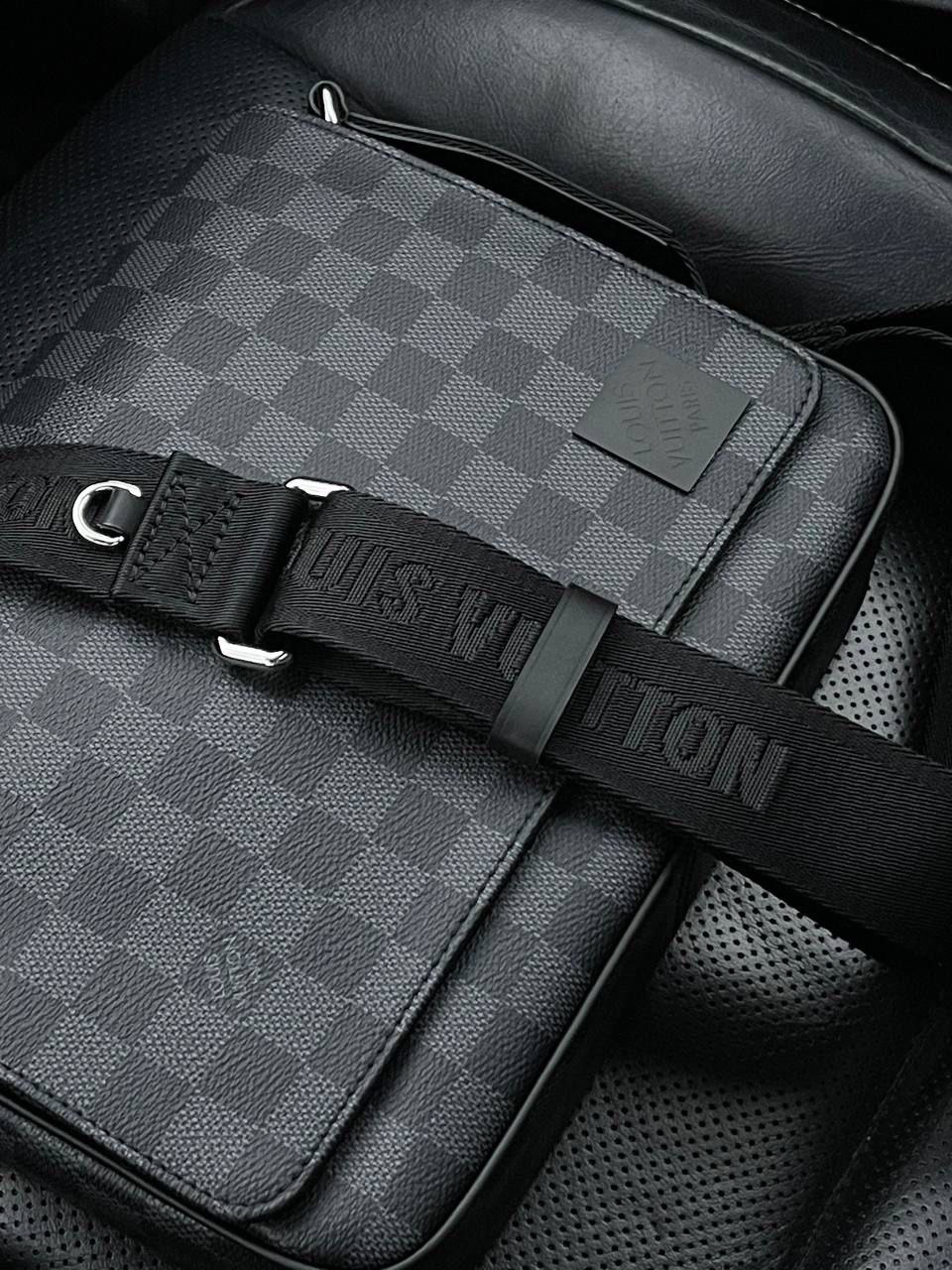 МУЖСКАЯ СУМКА МЕССЕНДЖЕР LOUIS VUITTON детальное фото