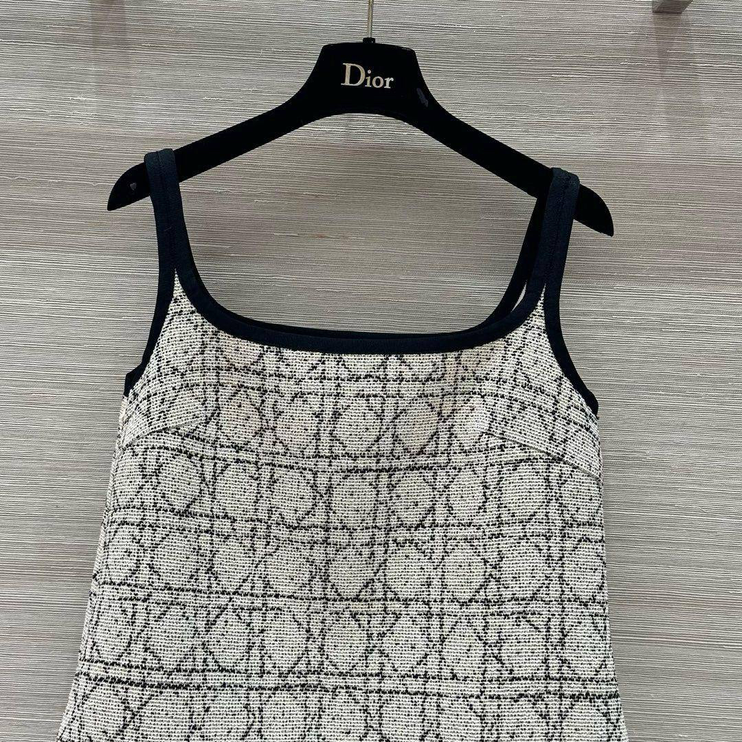 ПЛАТЬЕ CHRISTIAN DIOR детальное фото