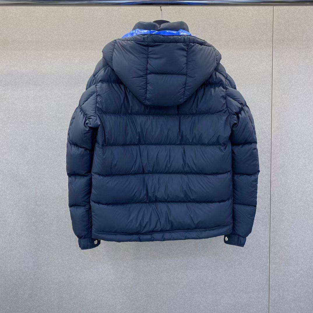 МУЖСКОЙ ПУХОВИК MONCLER детальное фото