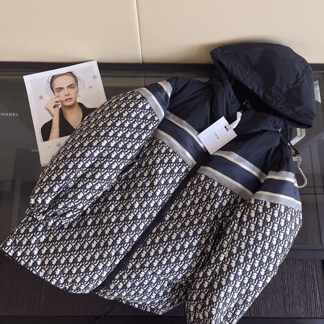 ПУХОВИК ДВУХСТОРОННИЙ CHRISTIAN DIOR детальное фото