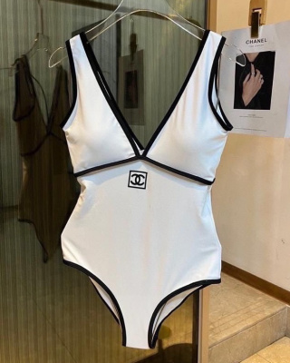 КУПАЛЬНИК CHANEL фото