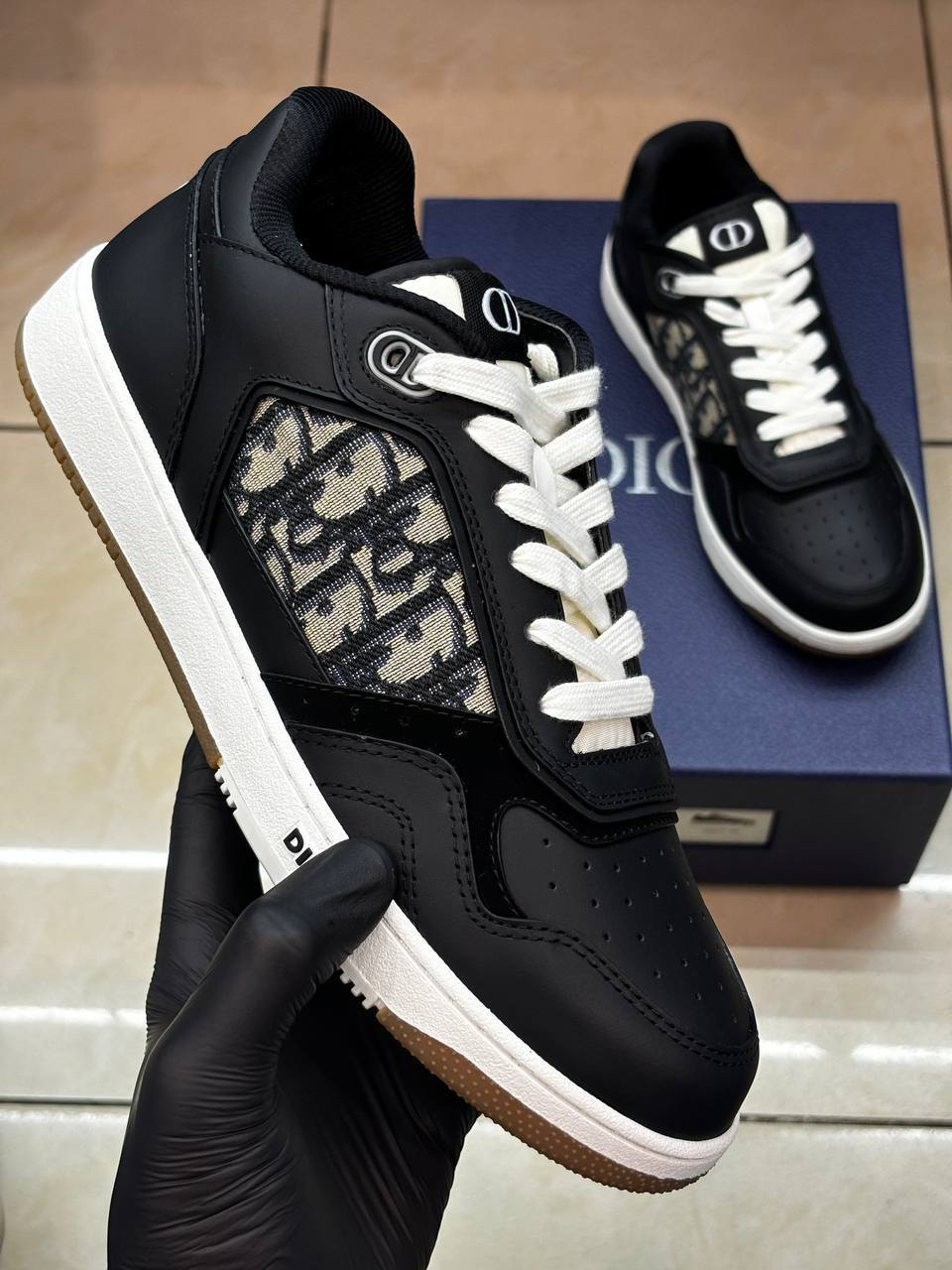 МУЖСКИЕ КРОССОВКИ CHRISTIAN DIOR детальное фото