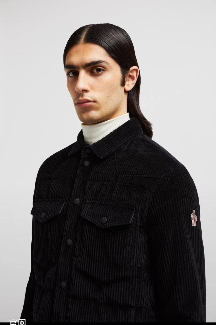 МУЖСКАЯ КУРТКА MONCLER детальное фото