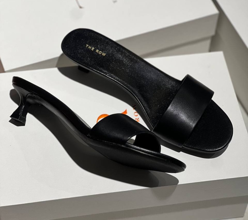 ШЛЕПКИ THE ROW фото