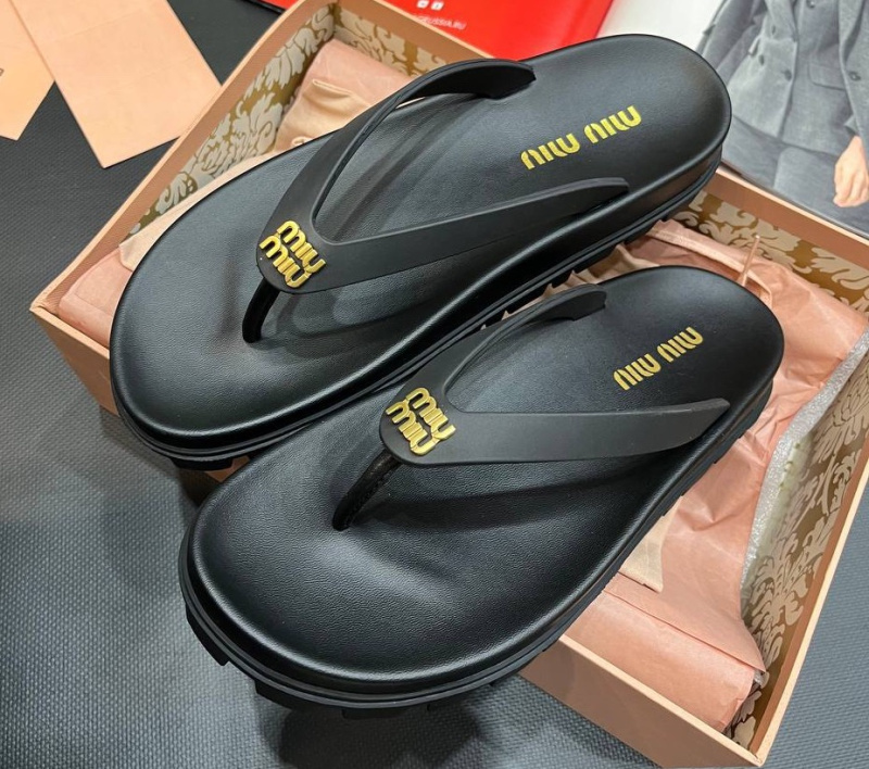 ШЛЕПКИ MIU MIU фото