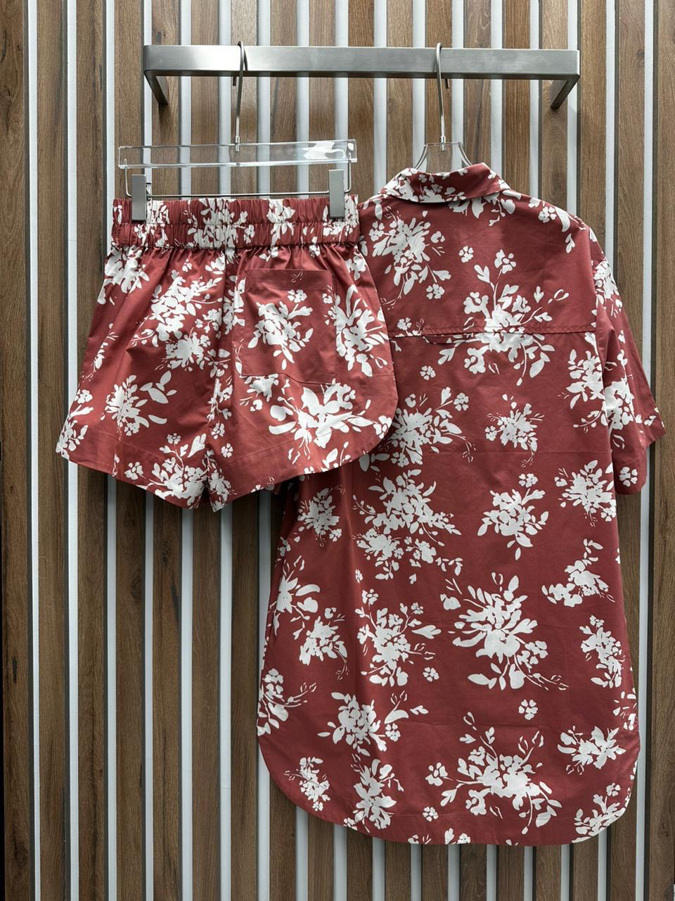 КОСТЮМ детальное фото