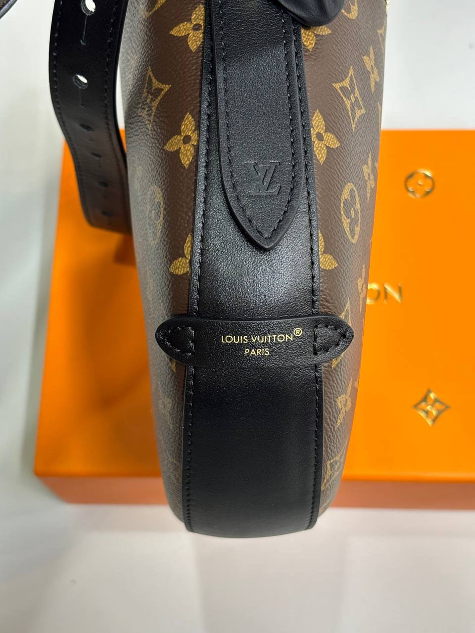 СУМКА LOUIS VUITTON детальное фото