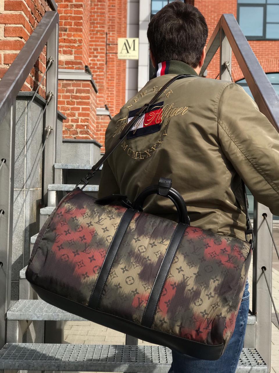 ДОРОЖНАЯ СУМКА LOUIS VUITTON детальное фото
