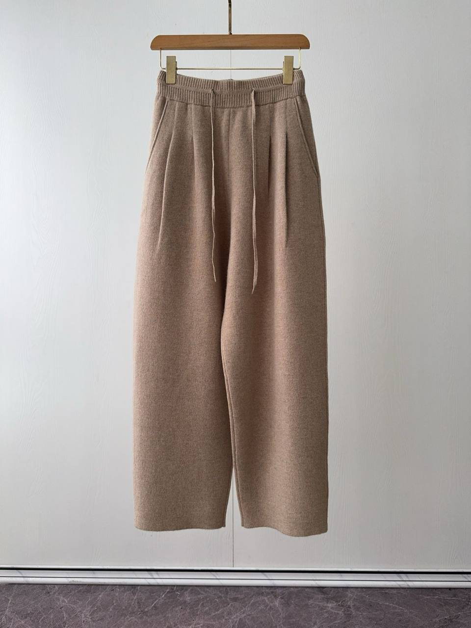 КОСТЮМ LORO PIANA детальное фото