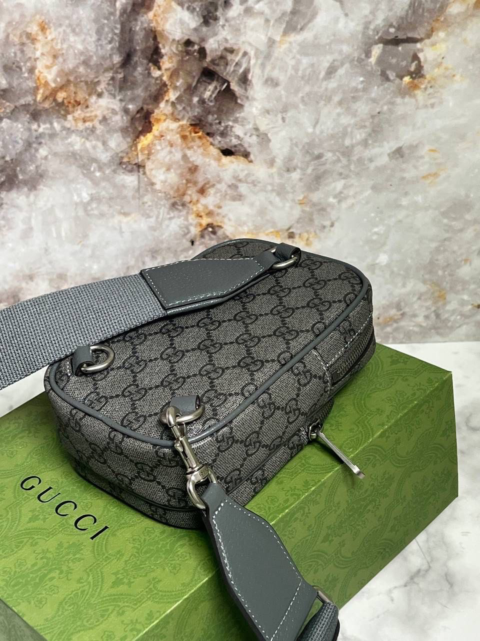 МУЖСКАЯ СУМКА МЕССЕНДЖЕР GUCCI детальное фото