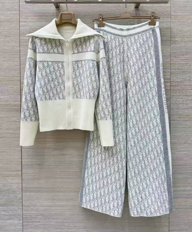 КОСТЮМ CHRISTIAN DIOR фото