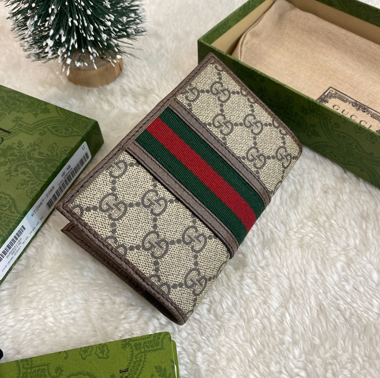 ОБЛОЖКА НА ПАСПОРТ GUCCI детальное фото