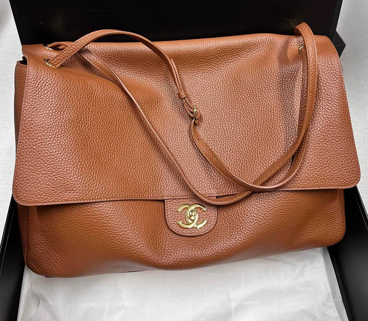 СУМКА CHANEL MAXI FLAP детальное фото