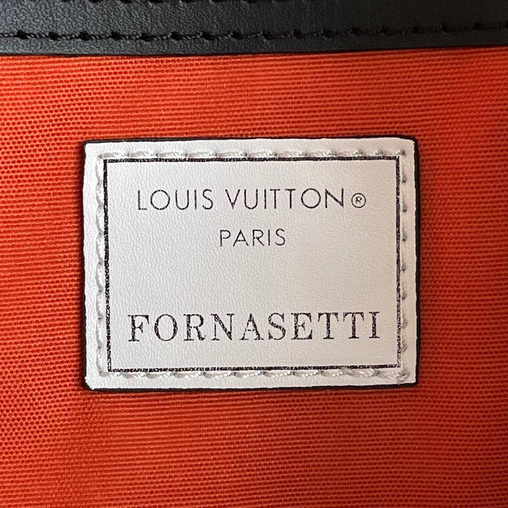 ДОРОЖНАЯ СУМКА LOUIS VUITTON детальное фото