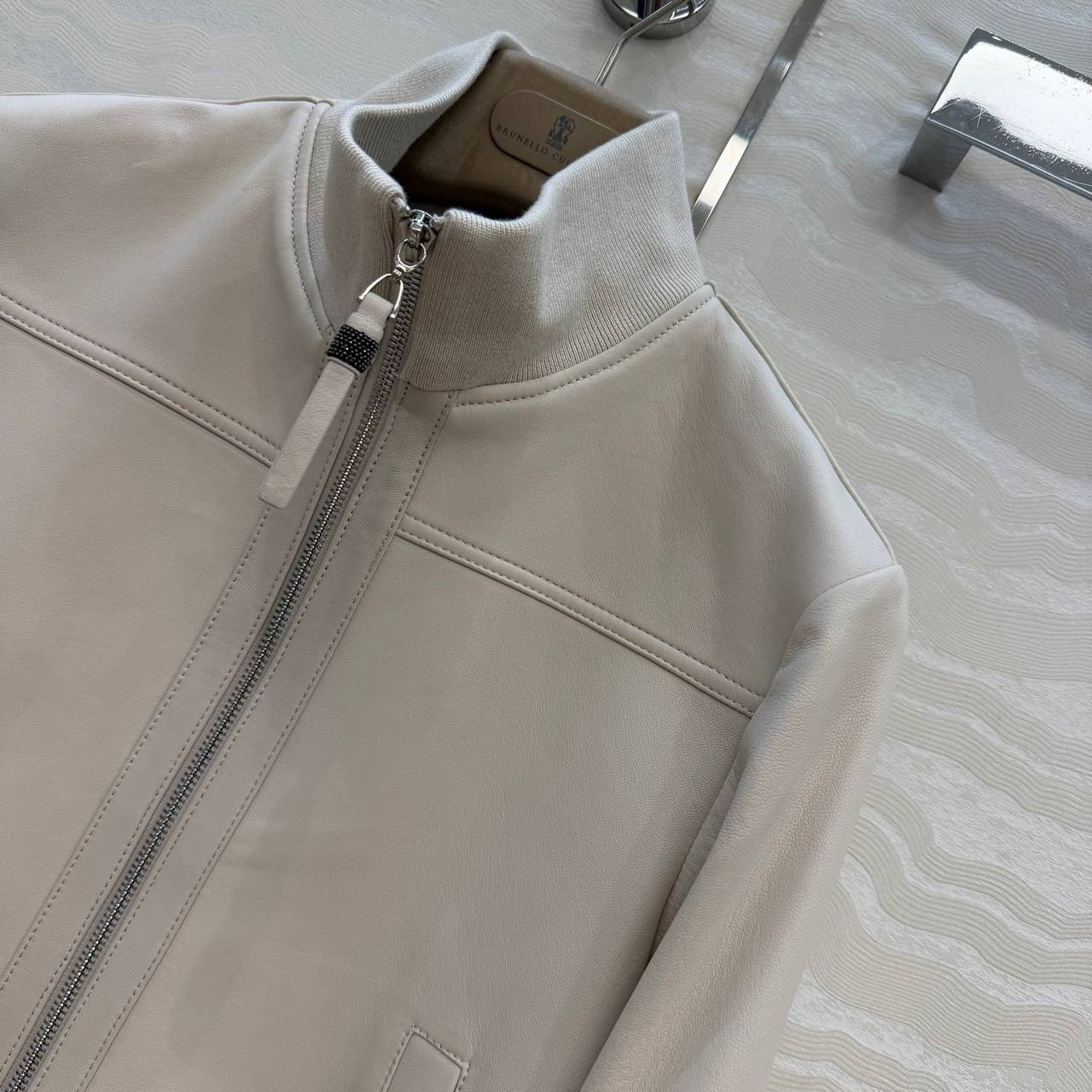 КУРТКА BRUNELLO CUCINELLI детальное фото