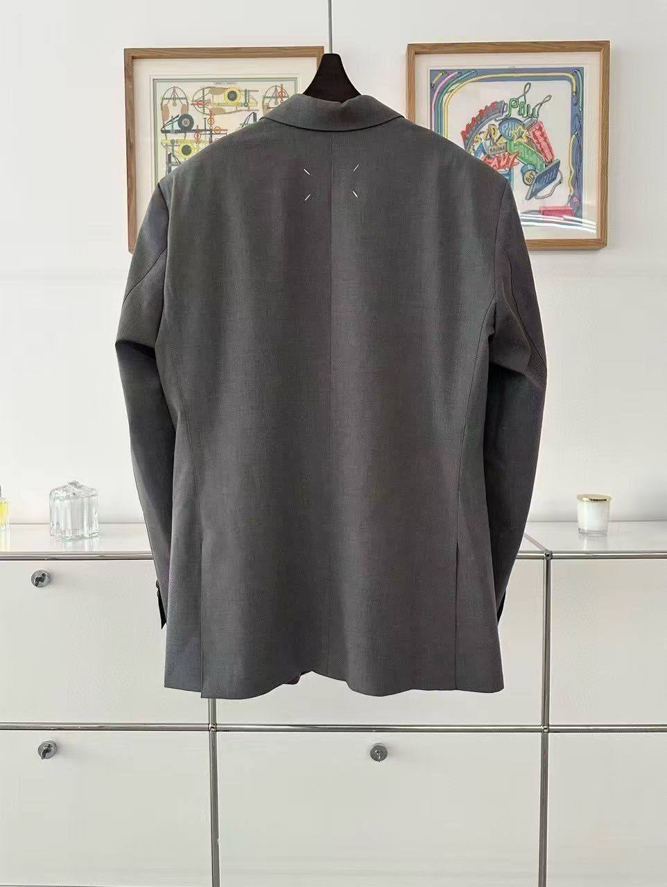 КОСТЮМ MAISON MARGIELA детальное фото