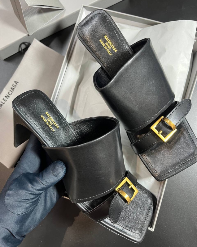 ШЛЕПКИ BALENCIAGA фото