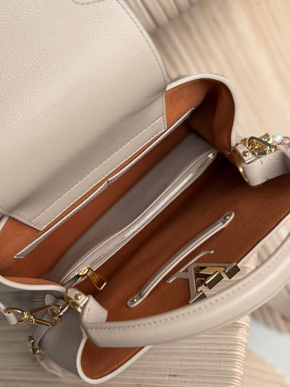 СУМКА LOUIS VUITTON детальное фото